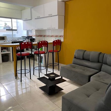Apartamento Cerca A La Candelaria Y Hospitales Principales De Bogotá Kültér fotó
